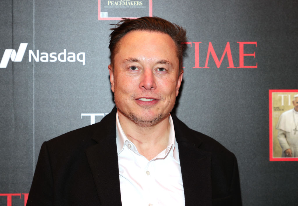 Elon Musk tweets, then deletes image comparing Trudeau to Hitler - LifeSite