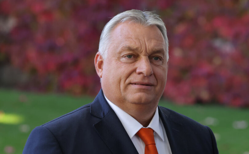 Ungarns Viktor Orbán sorgt weiterhin für Unruhe bei den Globalisten und trotzt ihrem Kontrollsystem